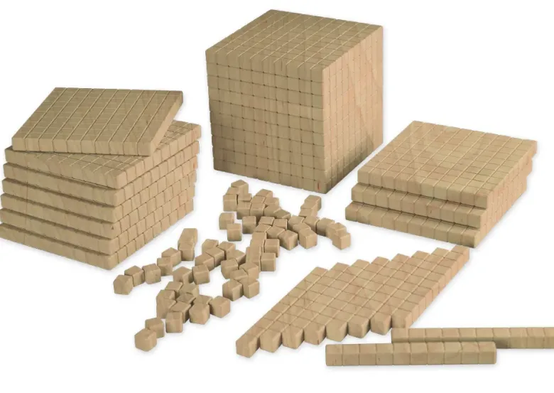 Dienes Grundsortiment, 121-tlg., Zahlenraum 1.000, naturfarben, in Stapel-Box