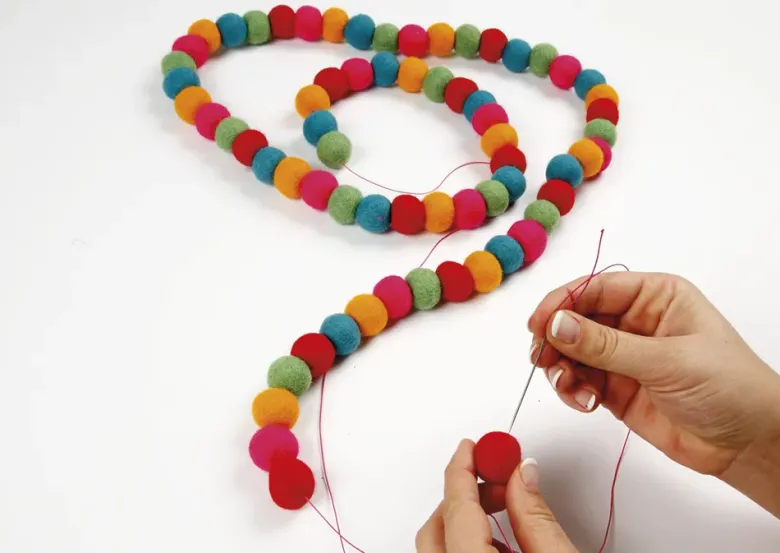 Filz-Kugeln 2 cm ø, 64 Stück