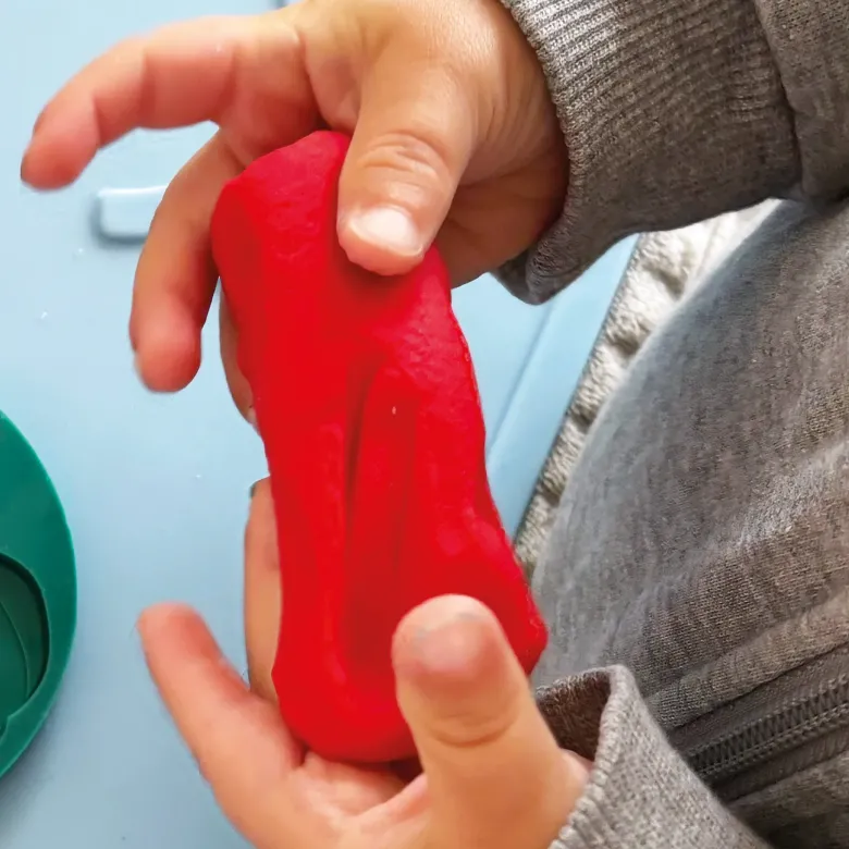 Soft-Knete "Knetä" in Herzform, vegan, 80 Stück