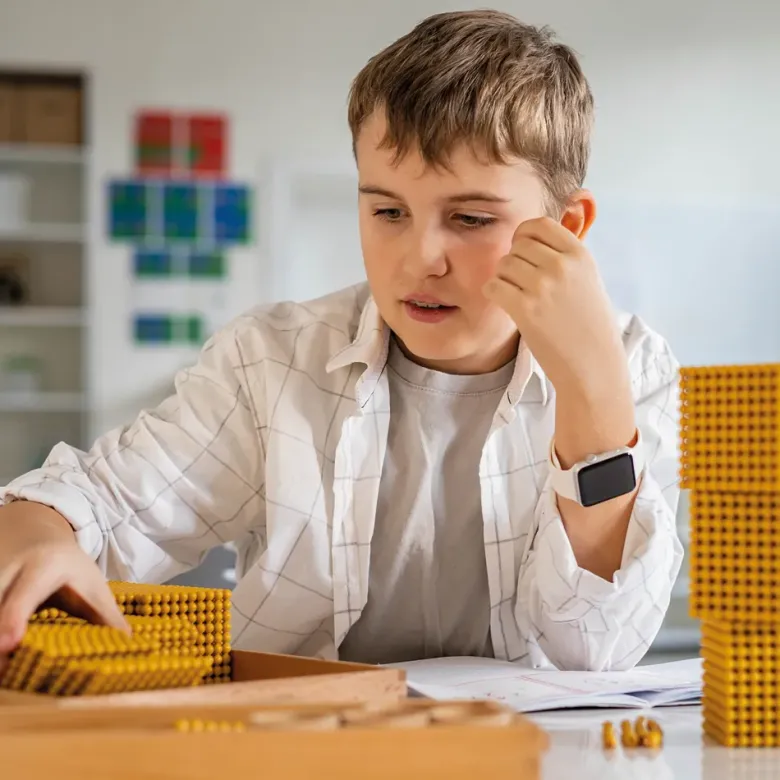 TimeTEX Goldenes Perlenmaterial, Komplettsatz "Montessori Premium"